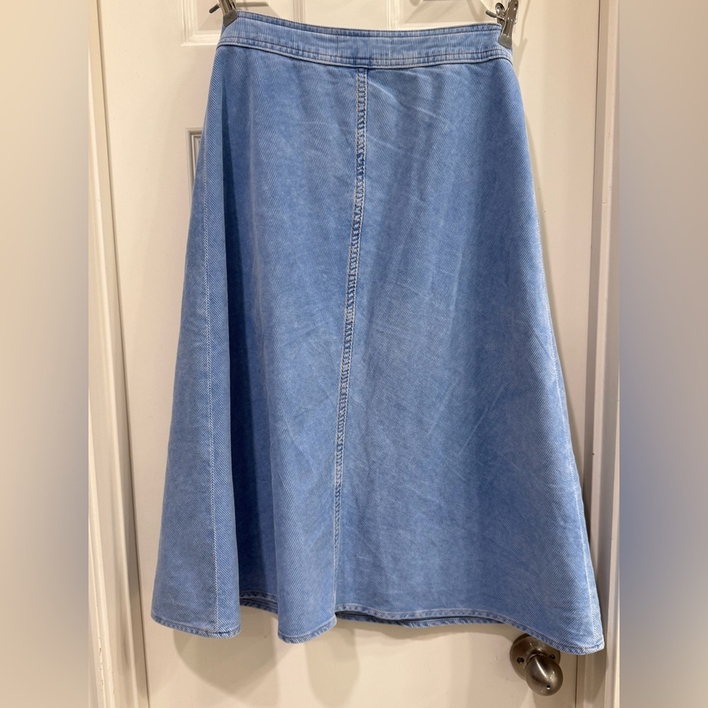 M.i.H. jeans Baby Blue
Corduroy Bias A-Line Skirt Sz 4 - Picture 4 of 5